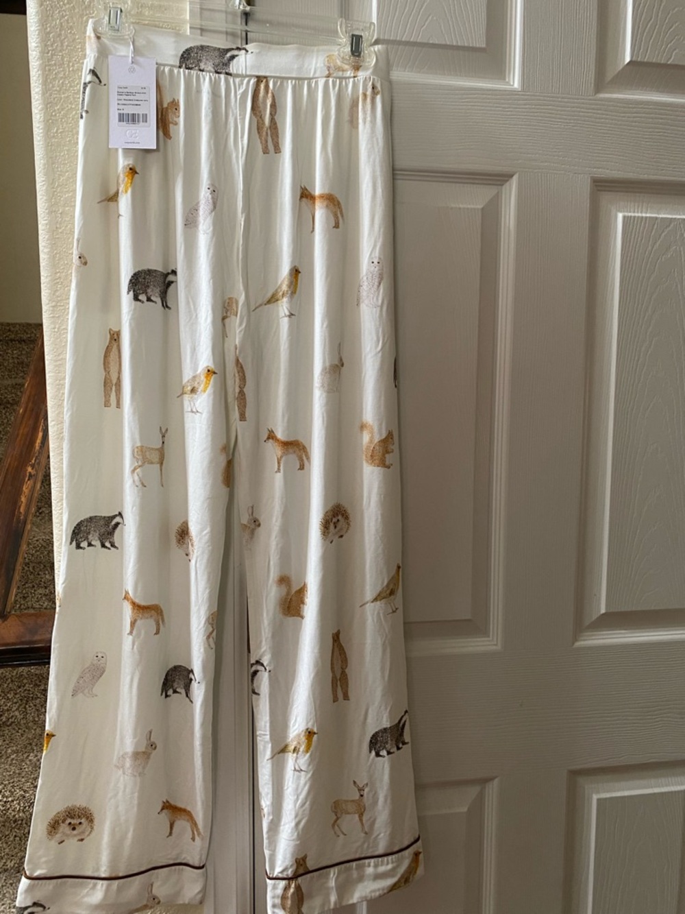 Cozy Earth Medium Cream Animal Print Lounge Pants - Picture 6 of 15